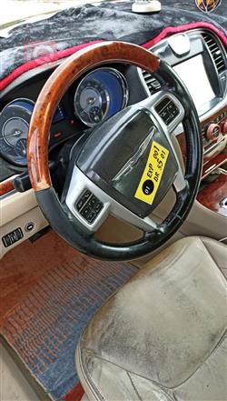 کرایسلەر 300